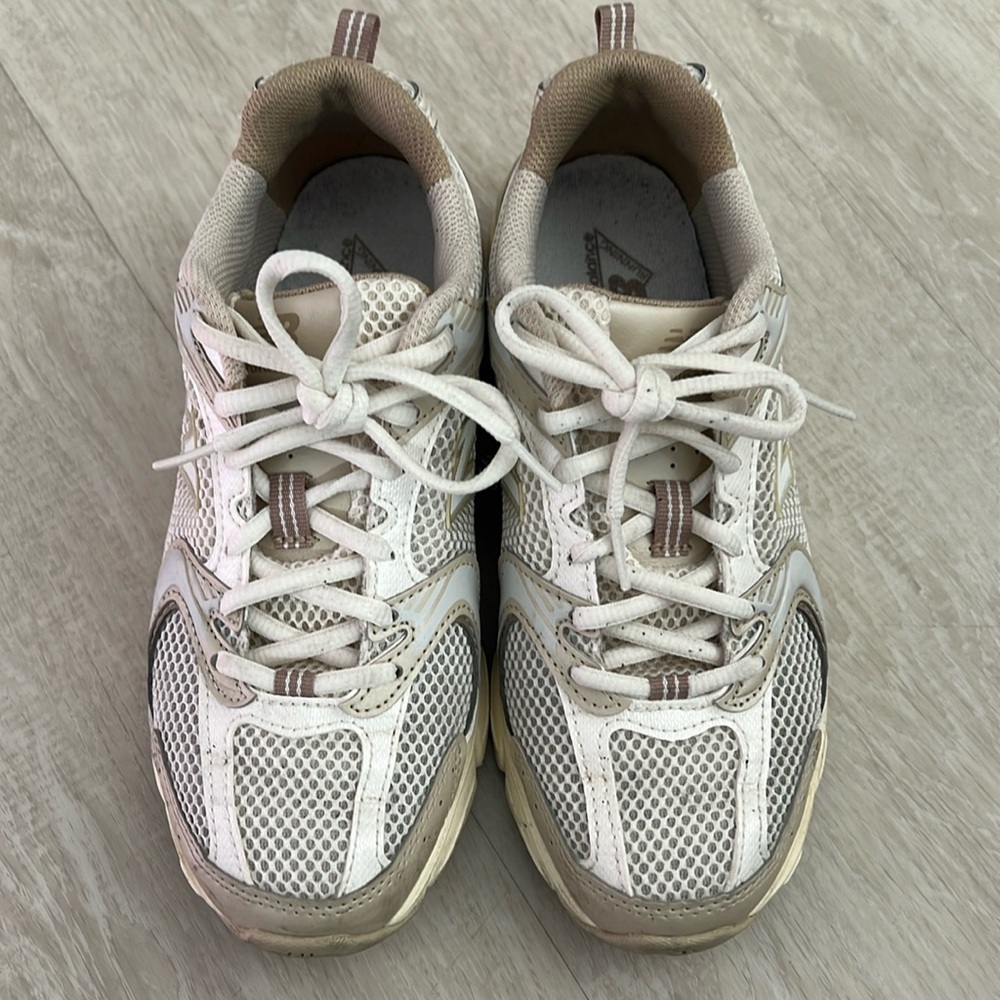 New Balance 530 Beige Angora